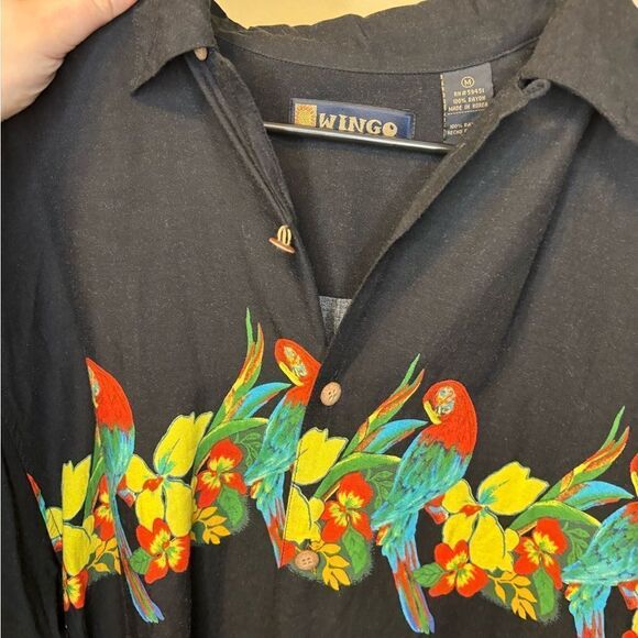 Wingo Men's Hawaiian Shirt Parrot Graphic SZ Medium 100% Rayon SM Flaw - Picture 6 of 6